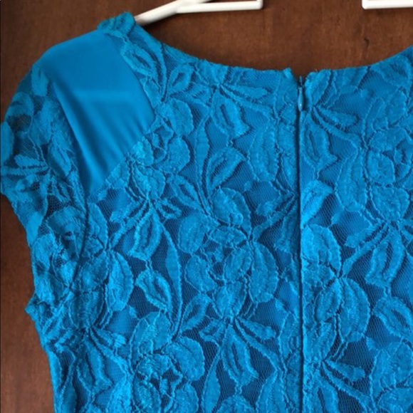 Lace dress! - Picture 3 of 5